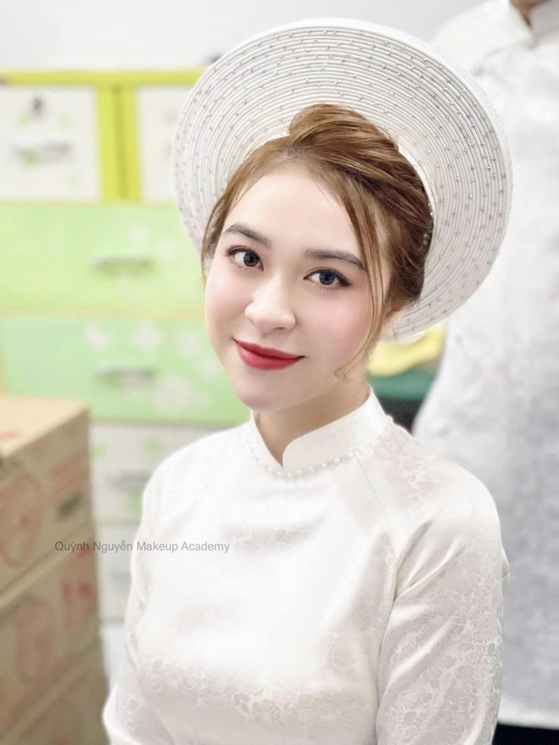 Quỳnh Nguyễn Makeup Academy