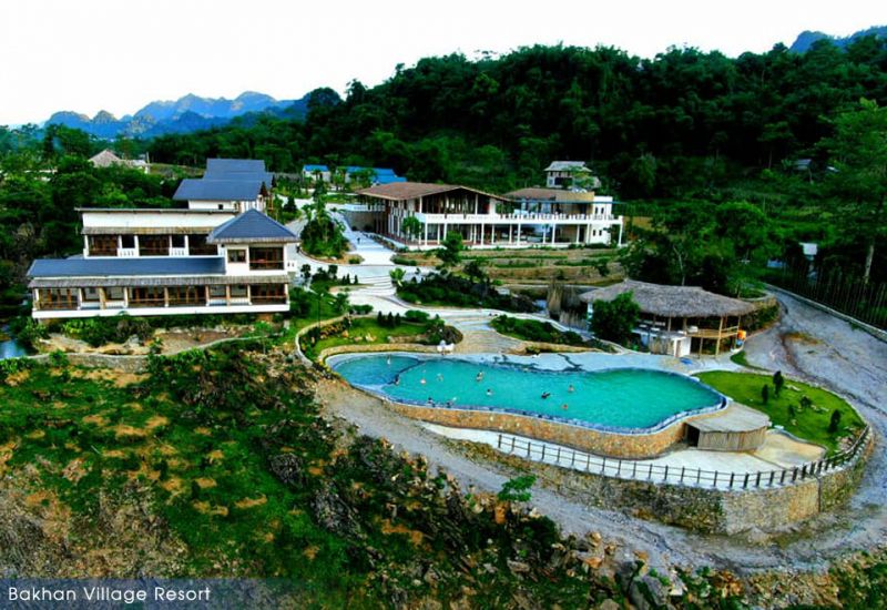 Ba Khan Village Resort