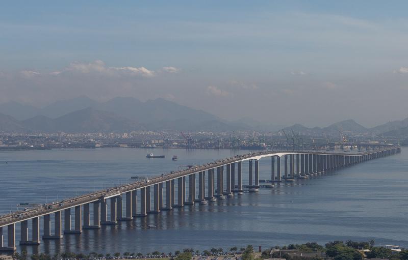 Cầu Rio - Niteroi Bridge