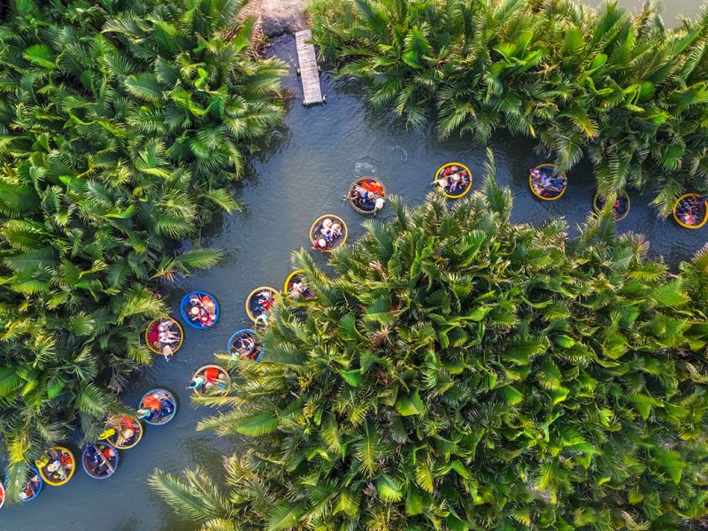Chèo thuyền thăm rừng dừa Bảy Mẫu