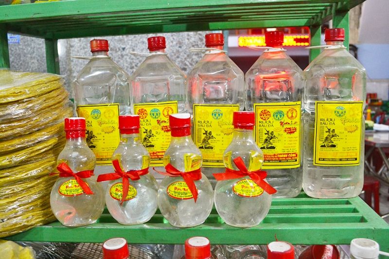 Rượu Bàu Đá đã trở thành món quà không thể thiếu cho những ai du lịch đến Bình Định