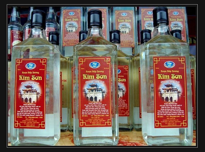 Rượu Kim Sơn là thương hiệu rượu truyền thống nổi bật tại Việt Nam