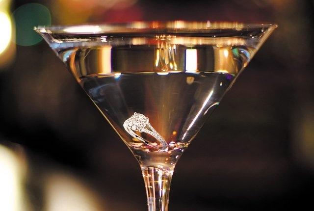 Rượu Martini Kim Cương: Giá 10.000 đô la