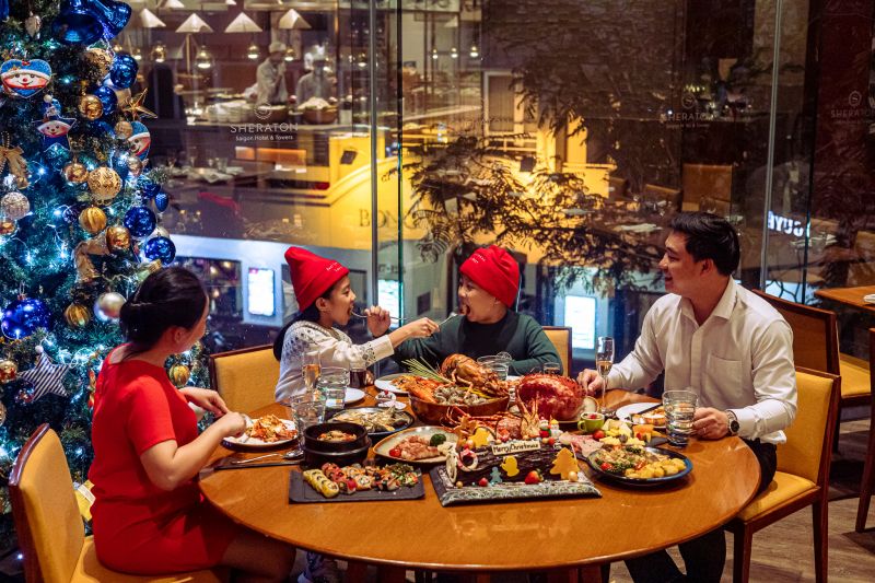 Saigon Café - Seafood Buffet Restaurant