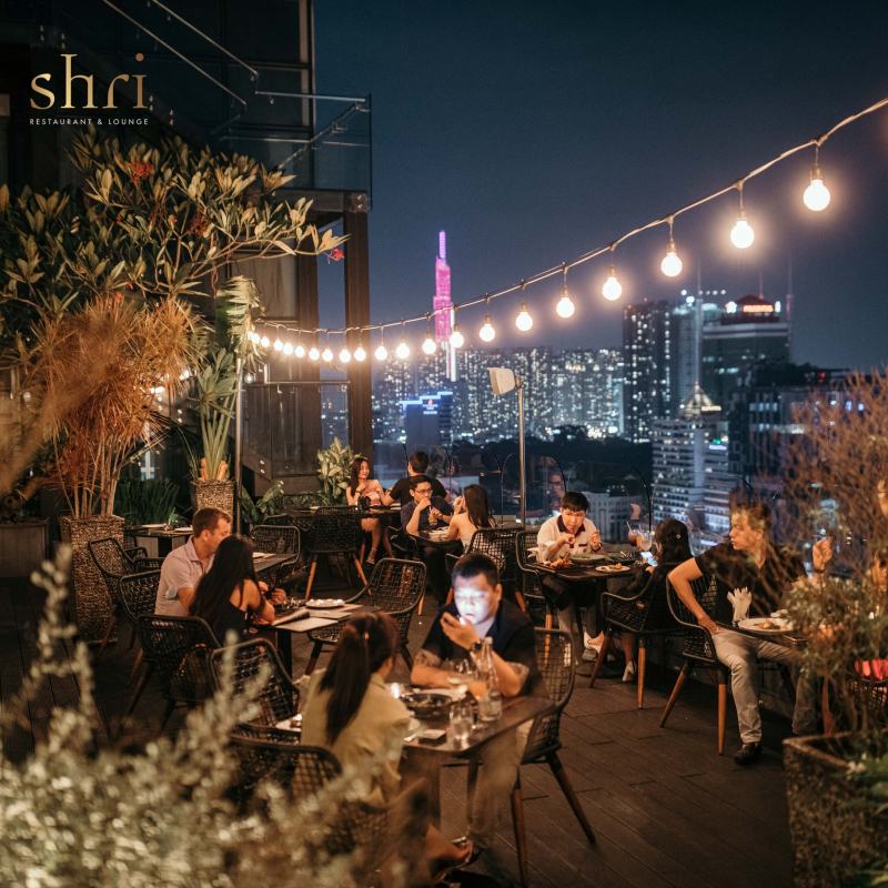 Shri Restaurant & Lounge