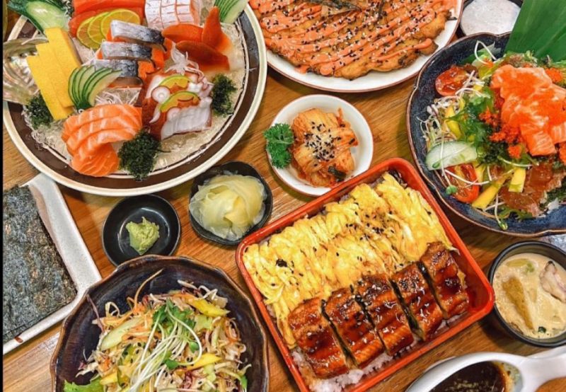 Sio Sushi đem đến những lựa chọn mì ramen khác như: tonkatsu ramen, mì ramen xào hải sản, ramen trứng xào bò phủ phô mai,...