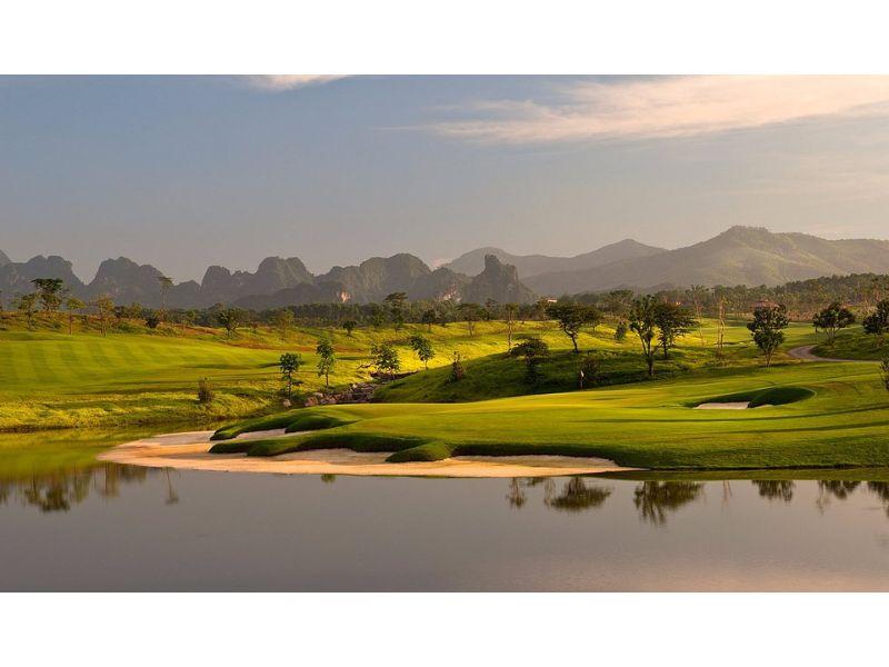 Skylake Golf Resort (Hà Nội)
