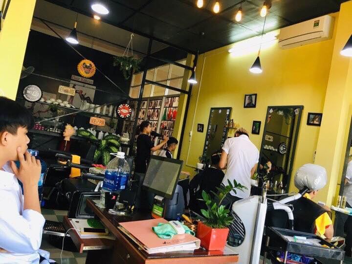 Duy Barber shop luôn quan tâm đến chất lượng và lấy cảm nhận của khách hàng làm tiêu chí hàng đầu, vì vậy tiệm đã trở thành địa chỉ quen thuộc của rất nhiều khách hàng nam giới cũng như cả nữ giới tại Kon Tum