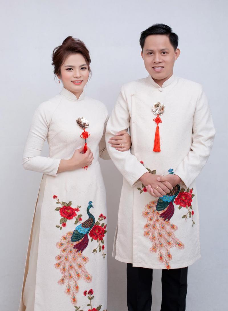 Studio Áo Cưới Lê Khanh thường xuyên cập nhật các mẫu váy cưới, áo dài cưới với đa dạng phong cách, kiểu dáng thiết kế và kích cỡ