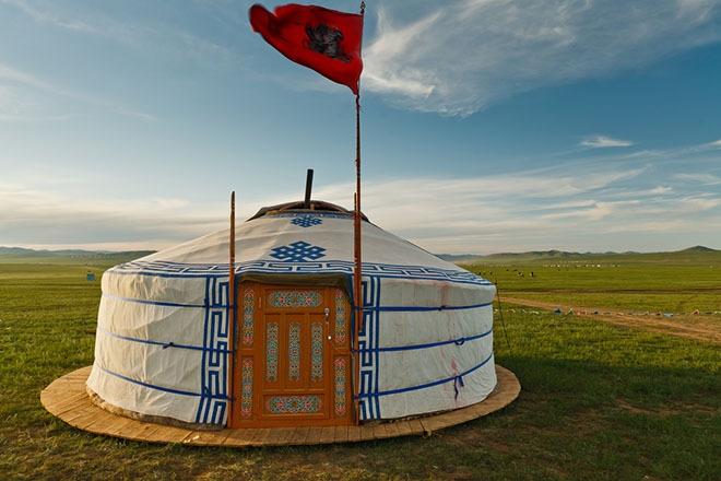 Yurt - một loại lều được quân đội Mông Cổ sử dụng trước khi tấn công thành