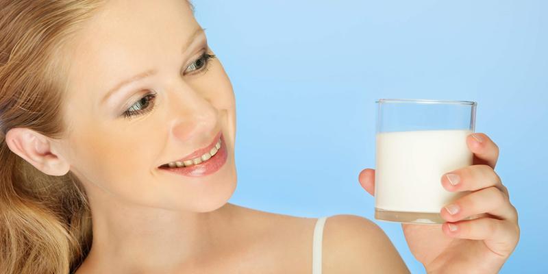 Sữa là một trong những loại thực phẩm không thể thiếu trong thực đơn của người tăng cân