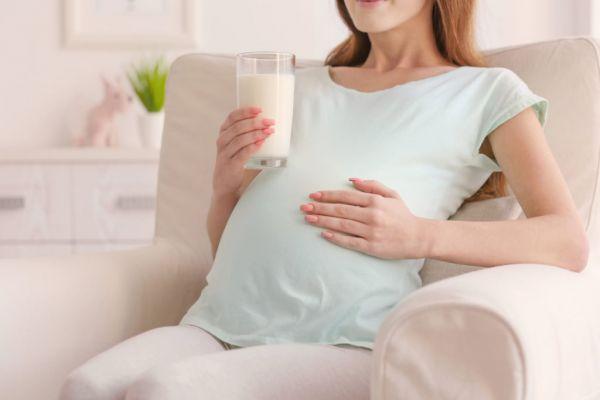Sữa bầu cho mẹ bầu 3 tháng