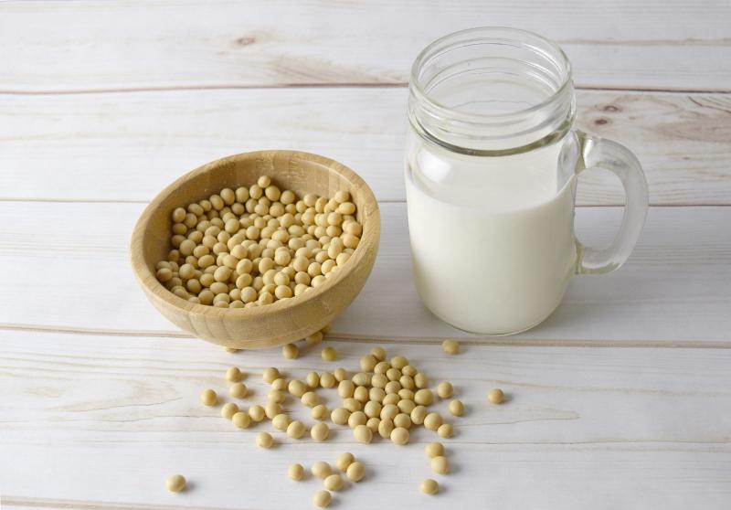 Sữa đậu nành giúp phòng tăng huyết áp