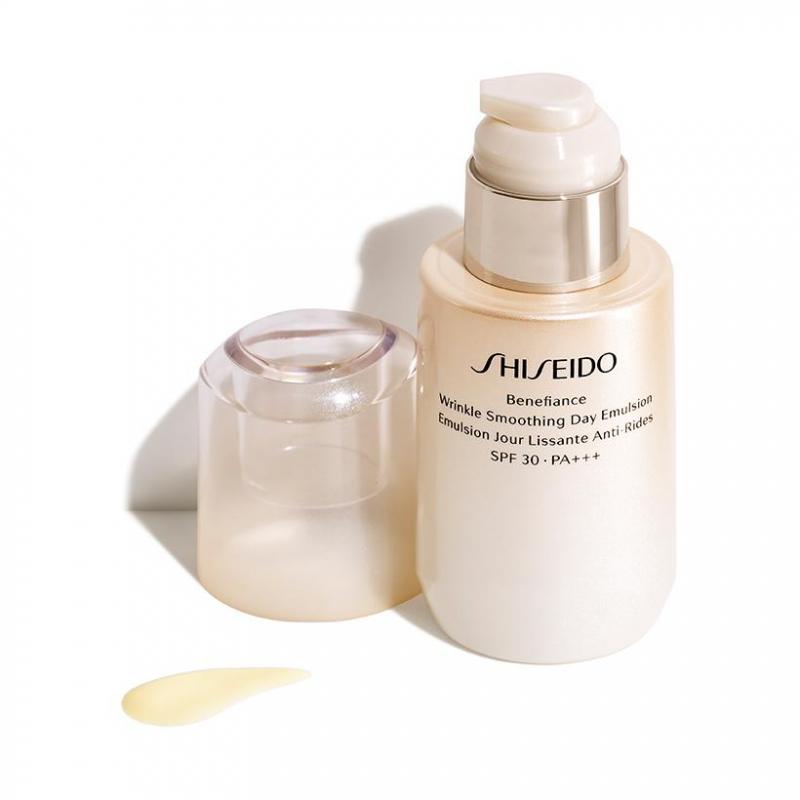 Sữa dưỡng chống lão hóa Shiseido Benefiance Wrinkle Smoothing Day Emulsion