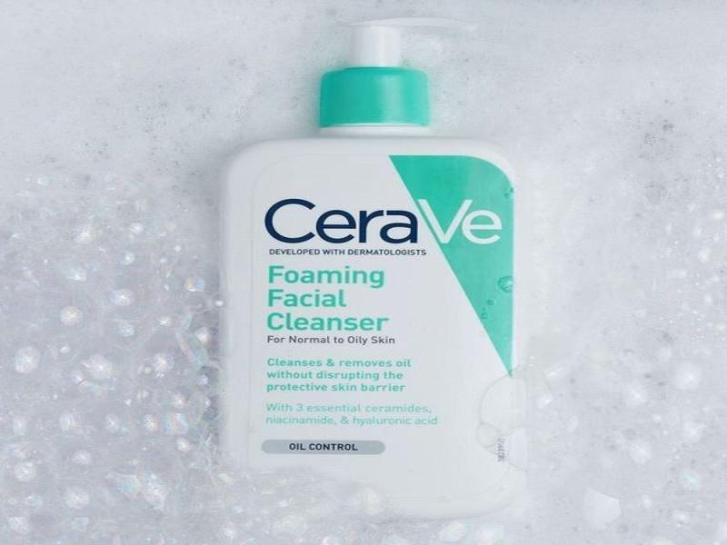Sữa rửa mặt giúp làm sạch sâu dành cho da dầu Cerave Foaming Facial Cleans