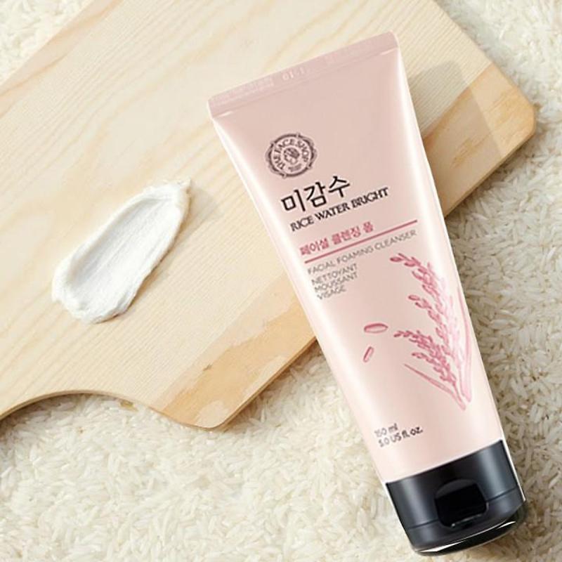Sữa rửa mặt Thefaceshop Rice Water Bright Rice Bran Foaming Cleanser