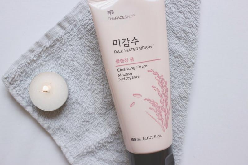Sữa rửa mặt Thefaceshop Rice Water Bright Rice Bran Foaming Cleanser