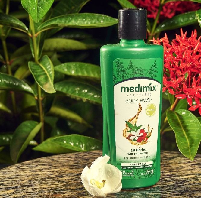 Sữa tắm Medimix 18 loại thảo dược