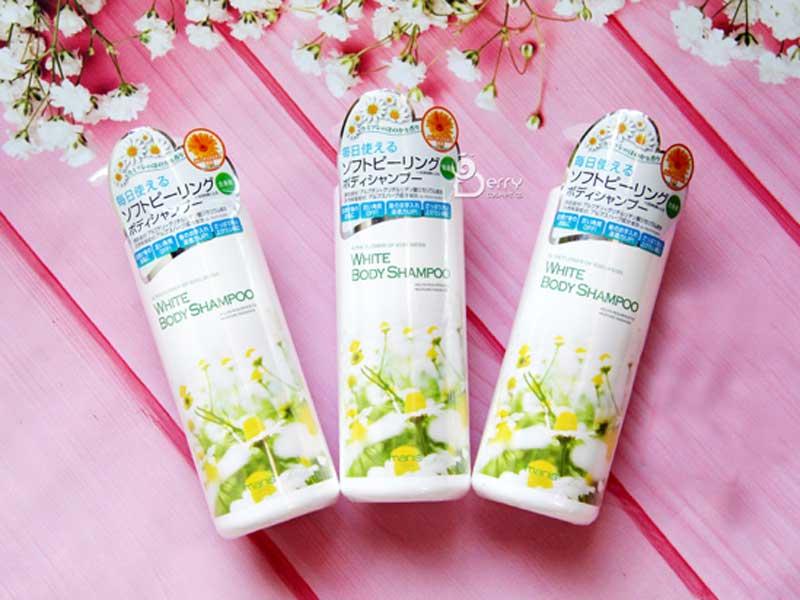 Sữa tắm trắng da dưỡng ẩm Nhật Bản Manis White Body Shampoo