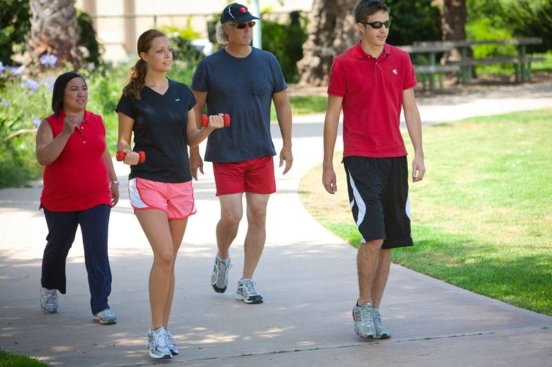 Những người hay đi bộ có thể giảm 35% nguy cơ tử vong do tim mạch