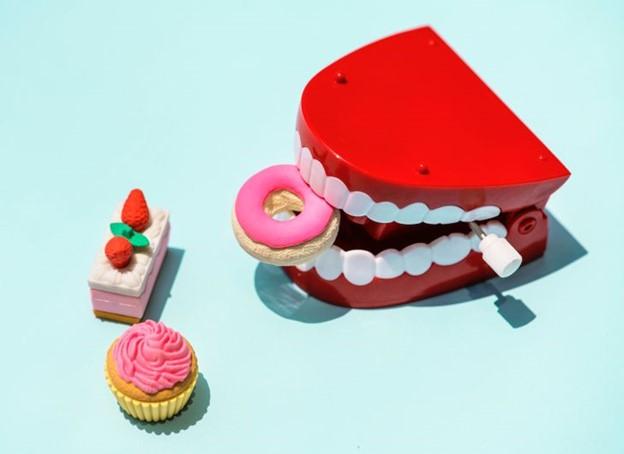 Tại sao sâu răng lại xuất hiện và làm thế nào để ngăn ngừa chúng ?