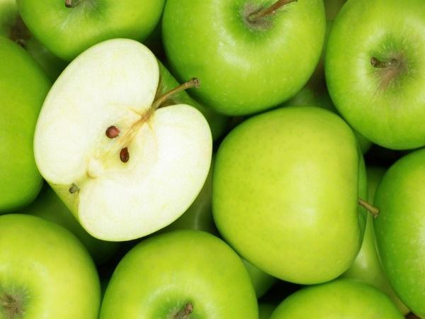 Sinh tố táo xanh và cà rốt hỗ trợ tiêu hóa