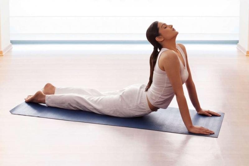 Tập thể dục, yoga giúp giảm đau bụng kinh