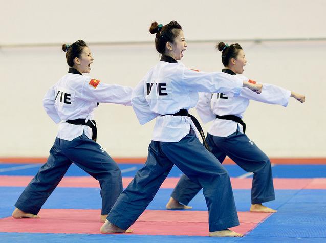 Tập võ taekwondo tăng cường sức khỏe cho bản thân