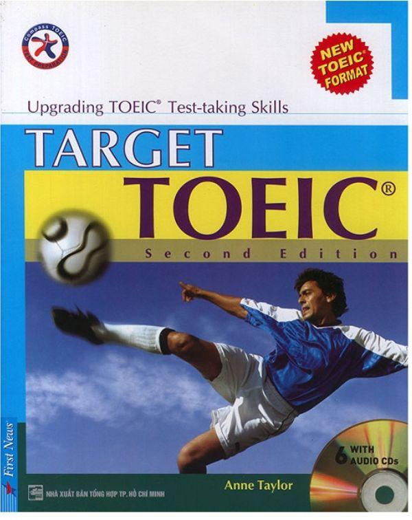 B﻿ộ giáo trình Target TOEIC thường đi kèm với đĩa CD để người học có thể luyện nghe và phát âm cùng với các bài tập