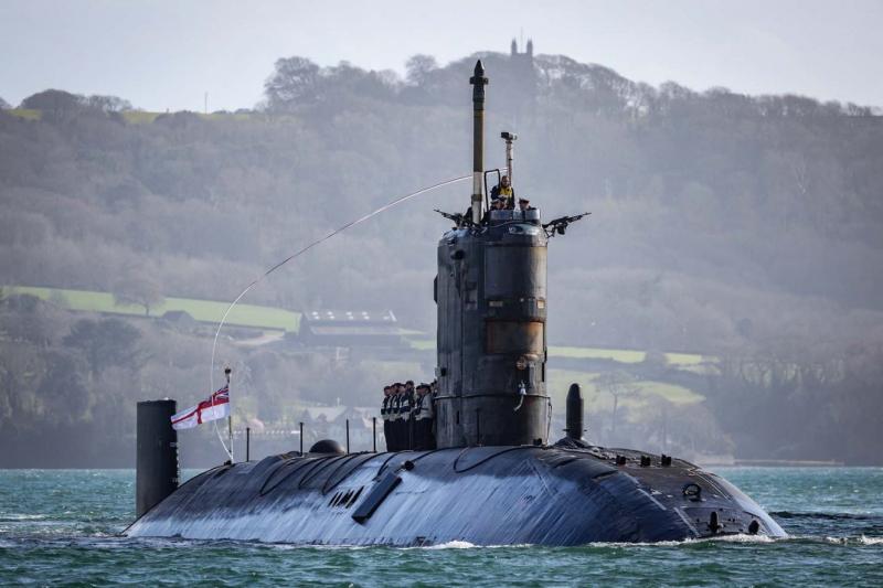 Tàu ngầm lớp Trafalgar - Anh