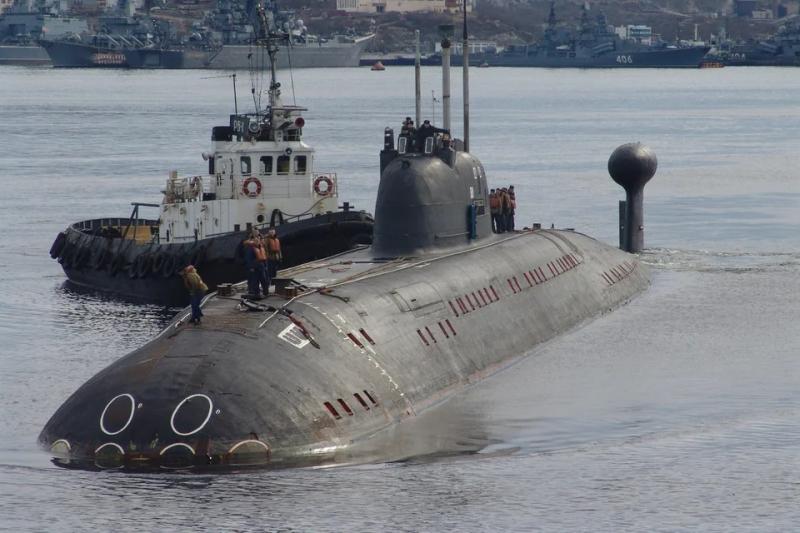 Tàu ngầm lớp Victor III - Nga