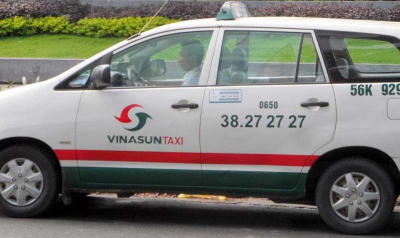 Công ty taxi VinaSun.