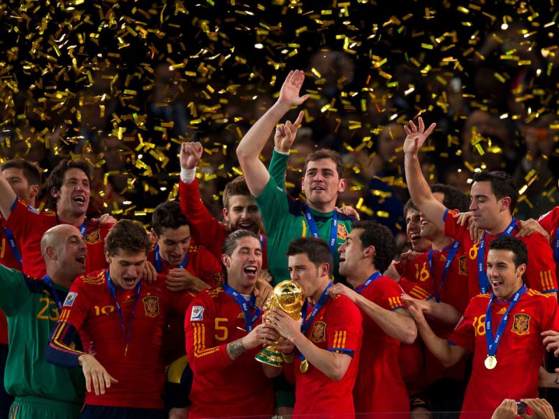 Tây Ban Nha vô địch