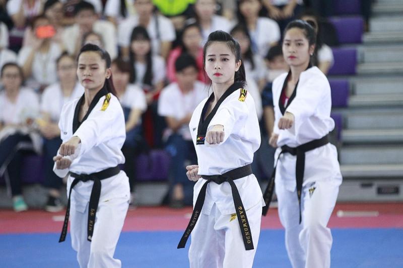 Teakwondo – Tập trung vào sự dẻo dai của đôi chân