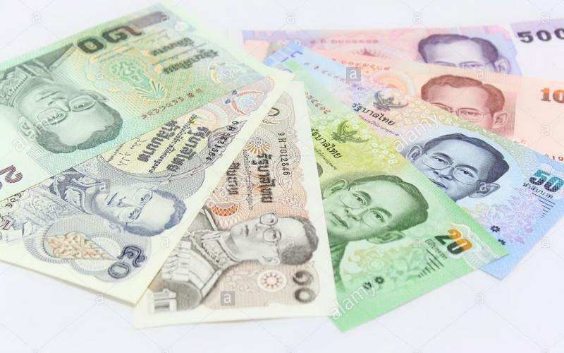 Thái Lan - cấm giẫm chân lên tiền