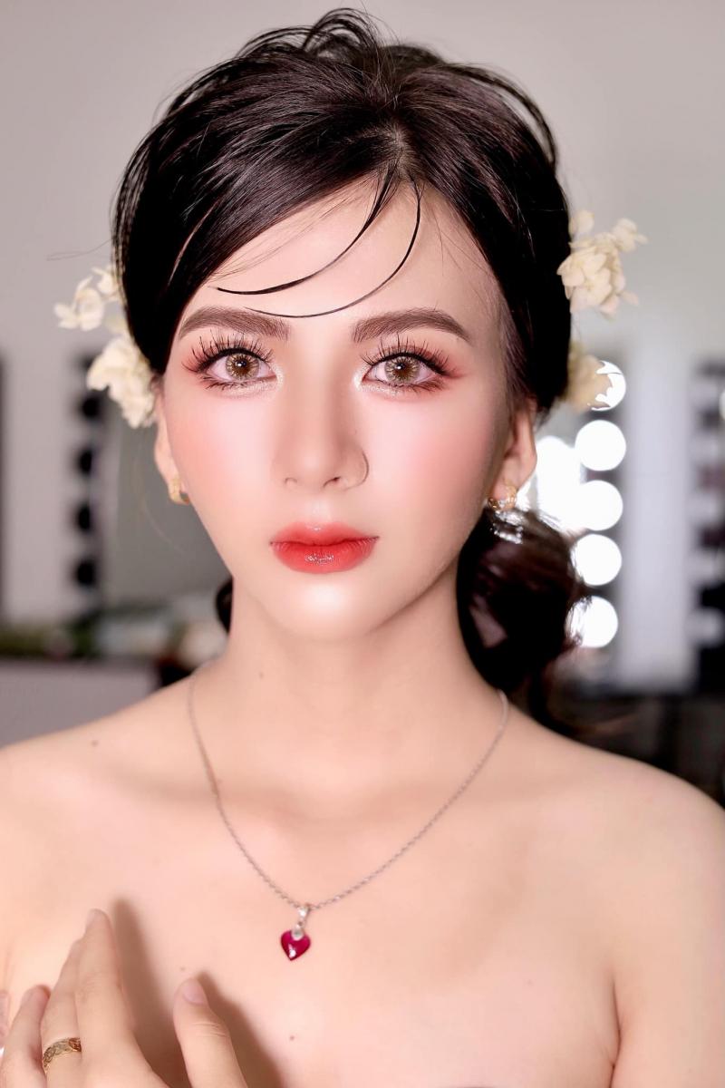 Thái Tuyền makeup