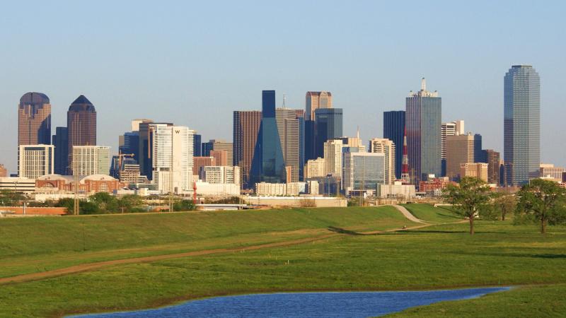 Thành phố Dallas - 1,348,890 triệu người