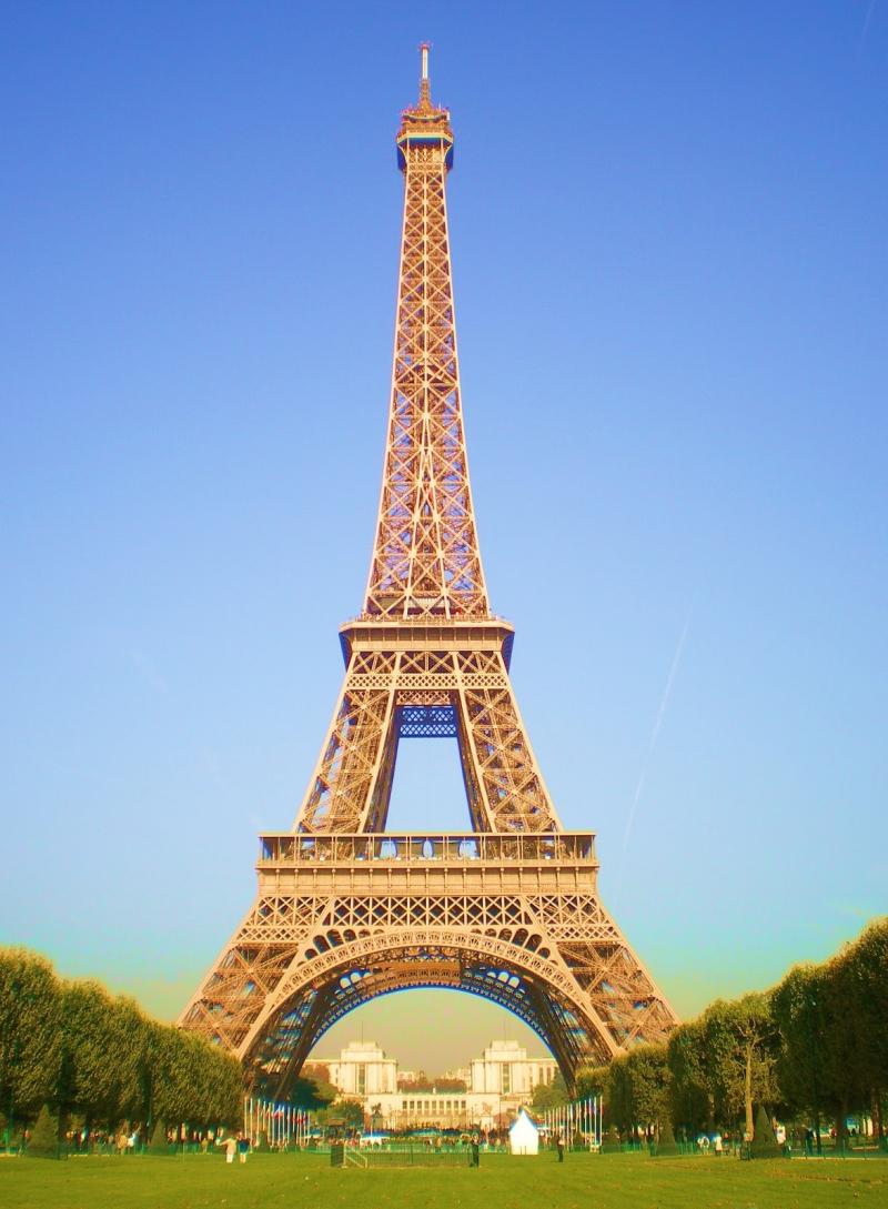 Vẻ đẹp của tháp Eiffel