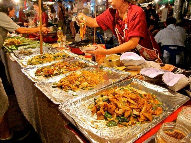 Người dân Malaysia rất thích mua đồ ở chợ đêm