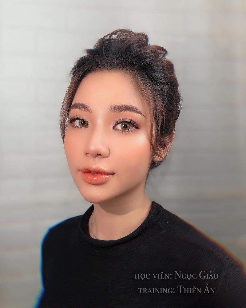 Thiên Ân Makeup