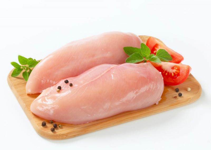 Ức gà chứa lượng đạm dồi dào nhưng chứa rất ít chất béo.