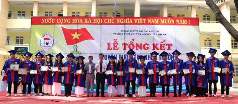 THPT Chuyên Nguyễn Tất Thành  - Kon Tum