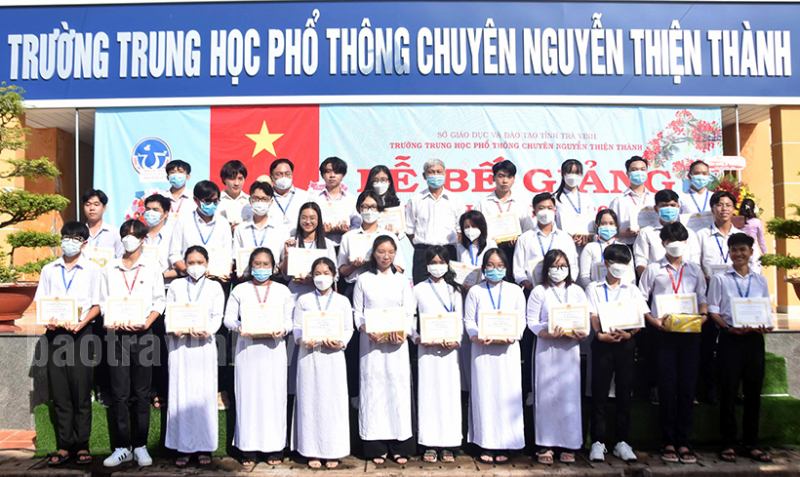 THPT Chuyên Nguyễn Thiện Thành - Trà Vinh