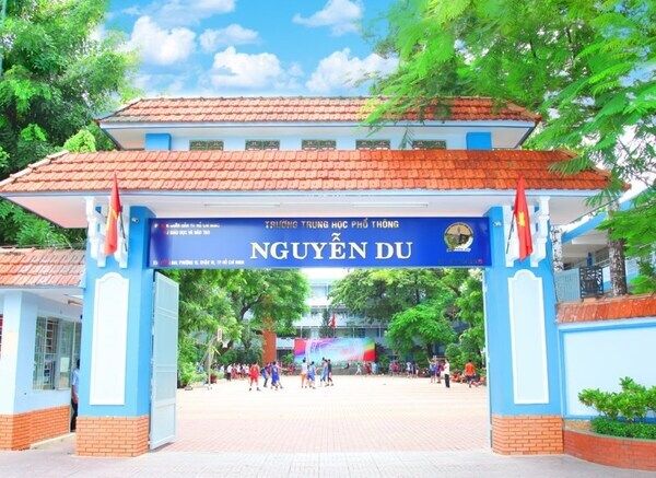 THPT Nguyễn Du - Thành phố Hồ Chí Minh