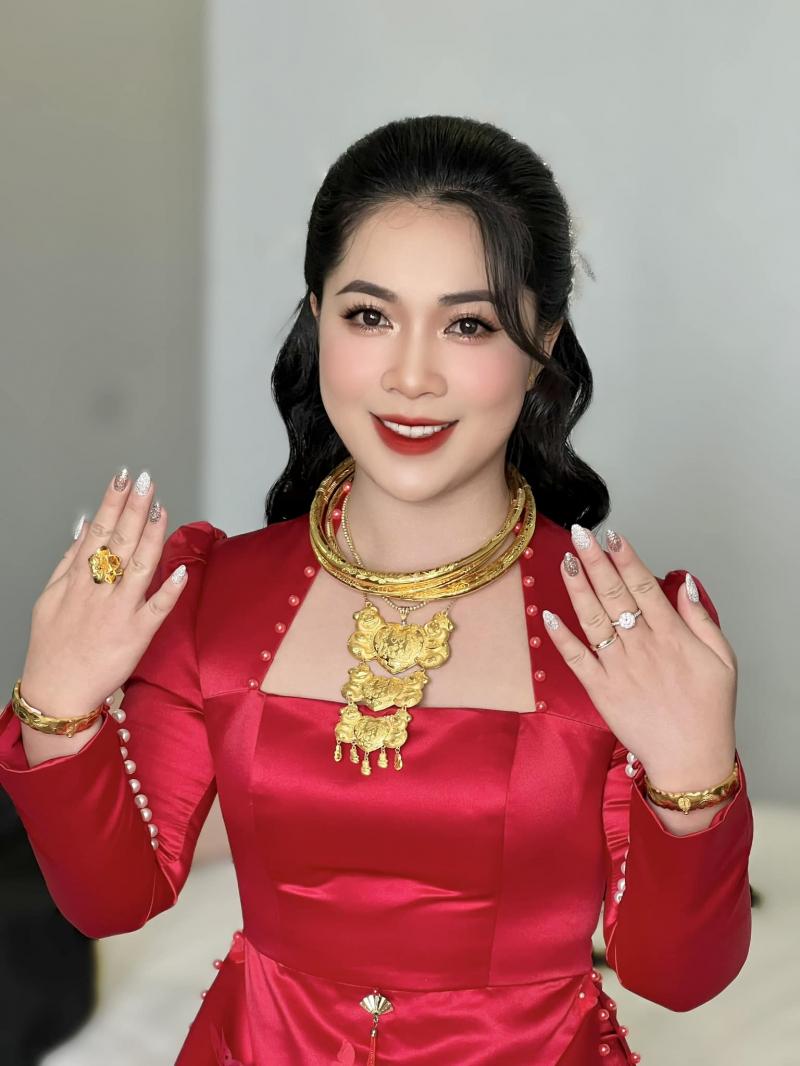 Thư Nguyễn makeup