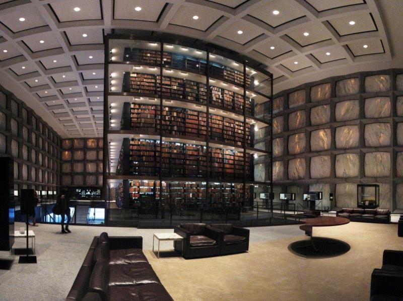 Thư viện Beineckke của Mỹ là một trong những thư viện rộng lớn bậc nhất trên thế giới.
