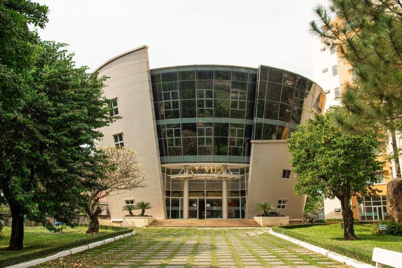 Thư viện Đại học Ngân hàng