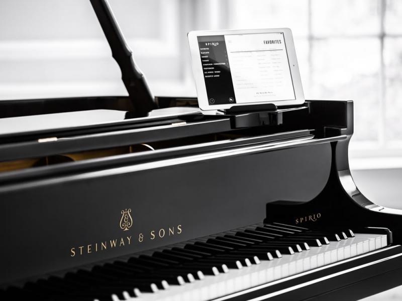Thương hiệu đàn Piano hàng đầu thế giới - Steinway & Sons.