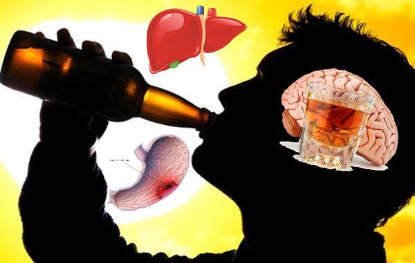 Uống rượu bia là nguyên nhân gây nhiều bệnh lý trong đó có ung thư