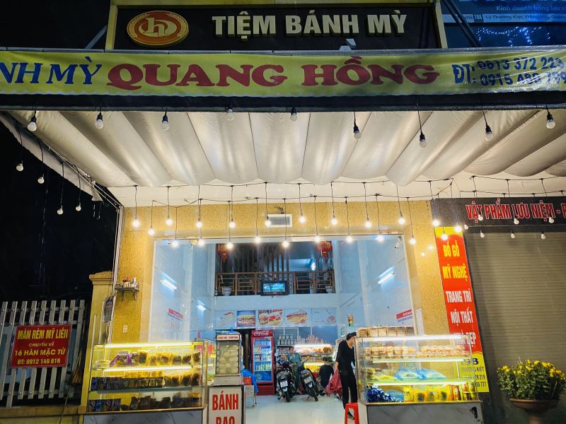 Tiệm Bánh Quang Hồng